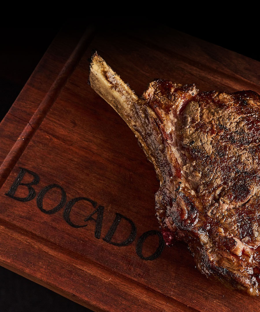 BOCADO Dinner Table